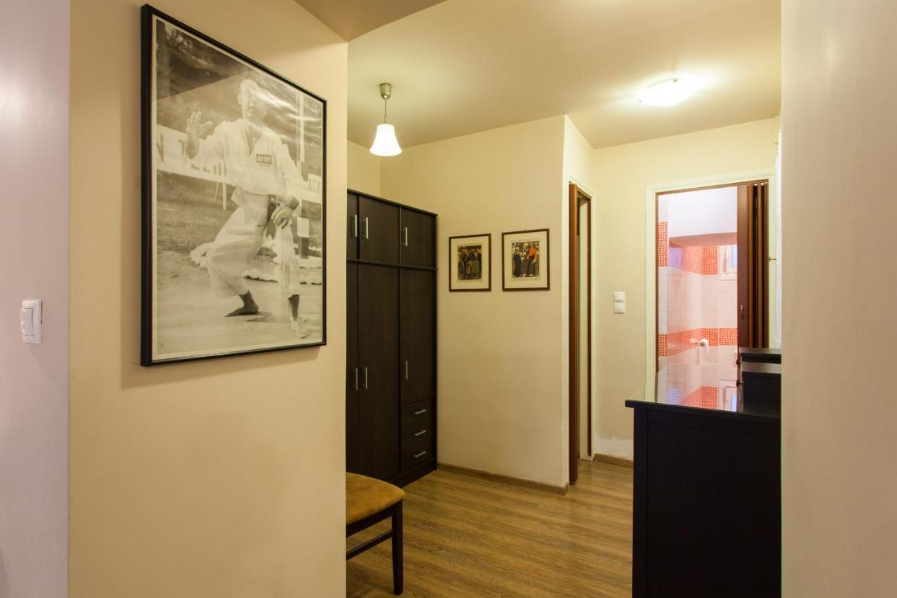 Psyri Neoclassical House With Yard أثينا المظهر الخارجي الصورة