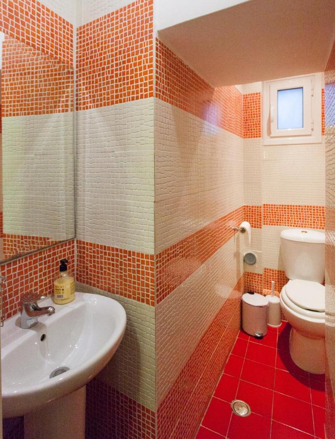 Psyri Neoclassical House With Yard أثينا المظهر الخارجي الصورة
